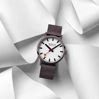 Classic, Brown Stainless Steel, 40 mm	, Front view