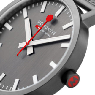 Classic, IP Grey Stainless Steel, 40 mm	, Detail view of the watch dial