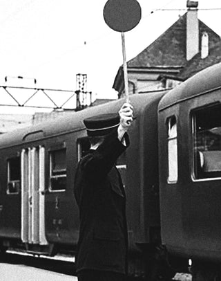SBB_train_dispatcher_compressed_relative_080.jpg