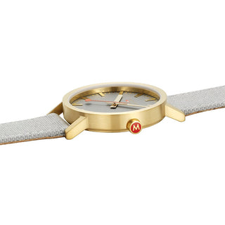 Classic, 40 mm, Good Gray Golden Watch, A660.30360.80SBU, detail view of the red crown and stainless steel mesh band